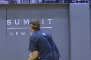 秒杀本届冠军！麦克朗预备4套扣篮动作曝光：每一扣都值50分？